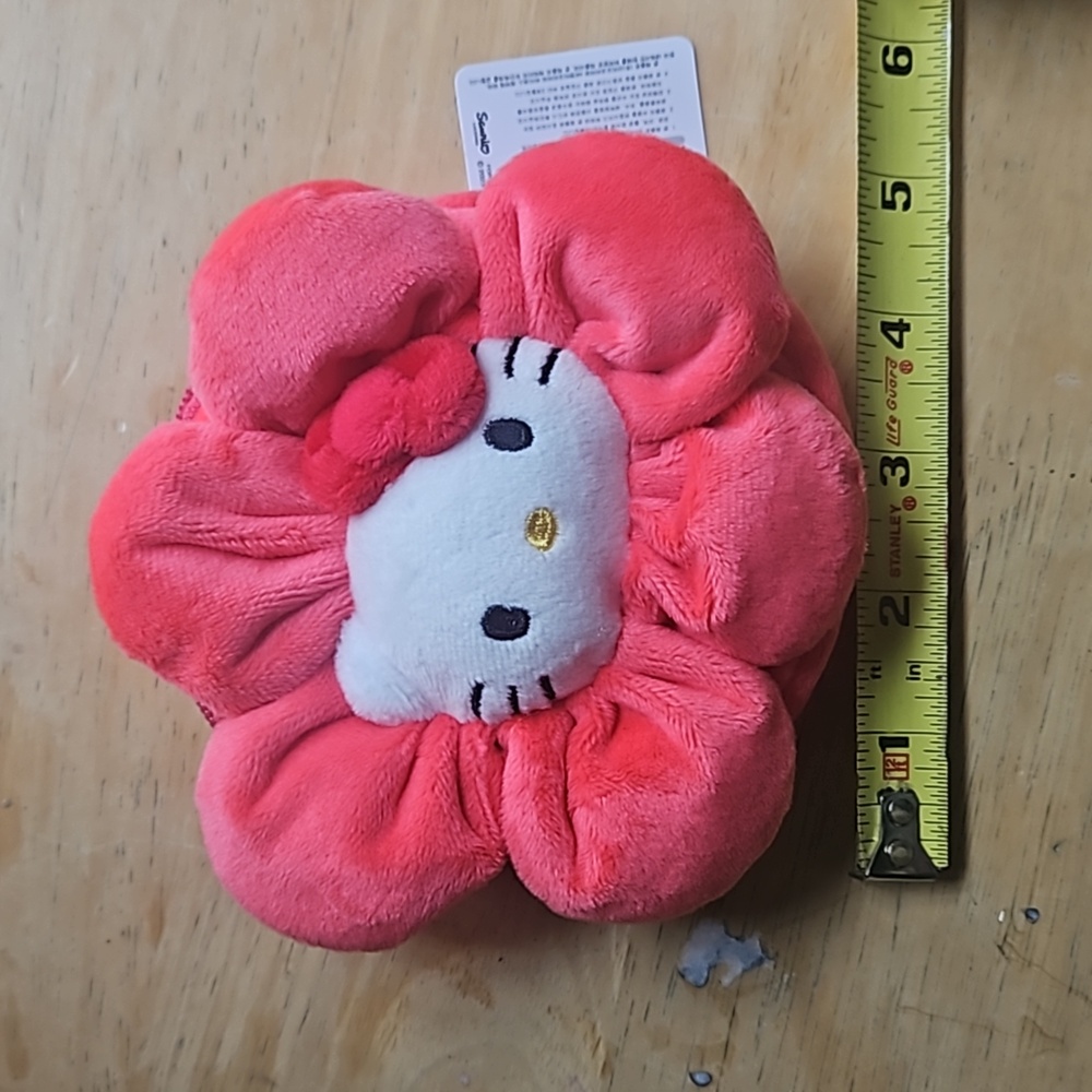 SANRIO HELLO KITTY COIN POUCH - Picture 8 of 11